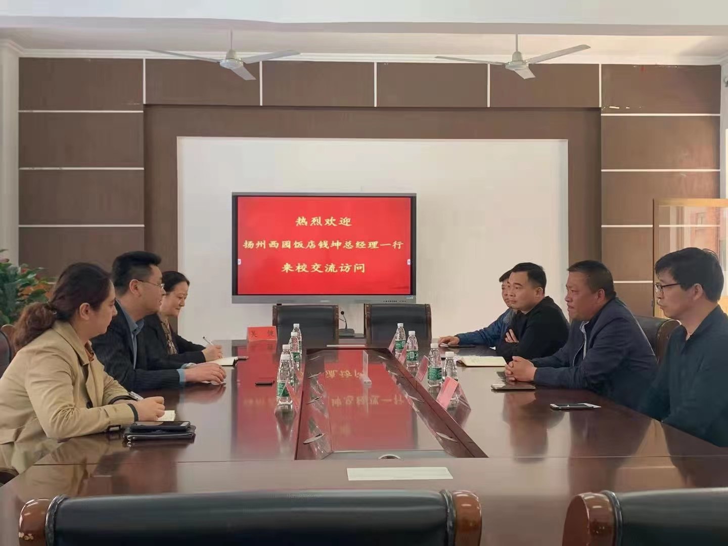 1620349430483764.jpg e53a7b85b5dff2d5fc00d74bf1d7949.jpg