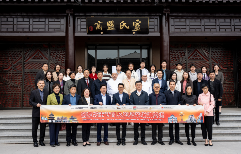 1682501689557425.jpg 1682501679413.jpg