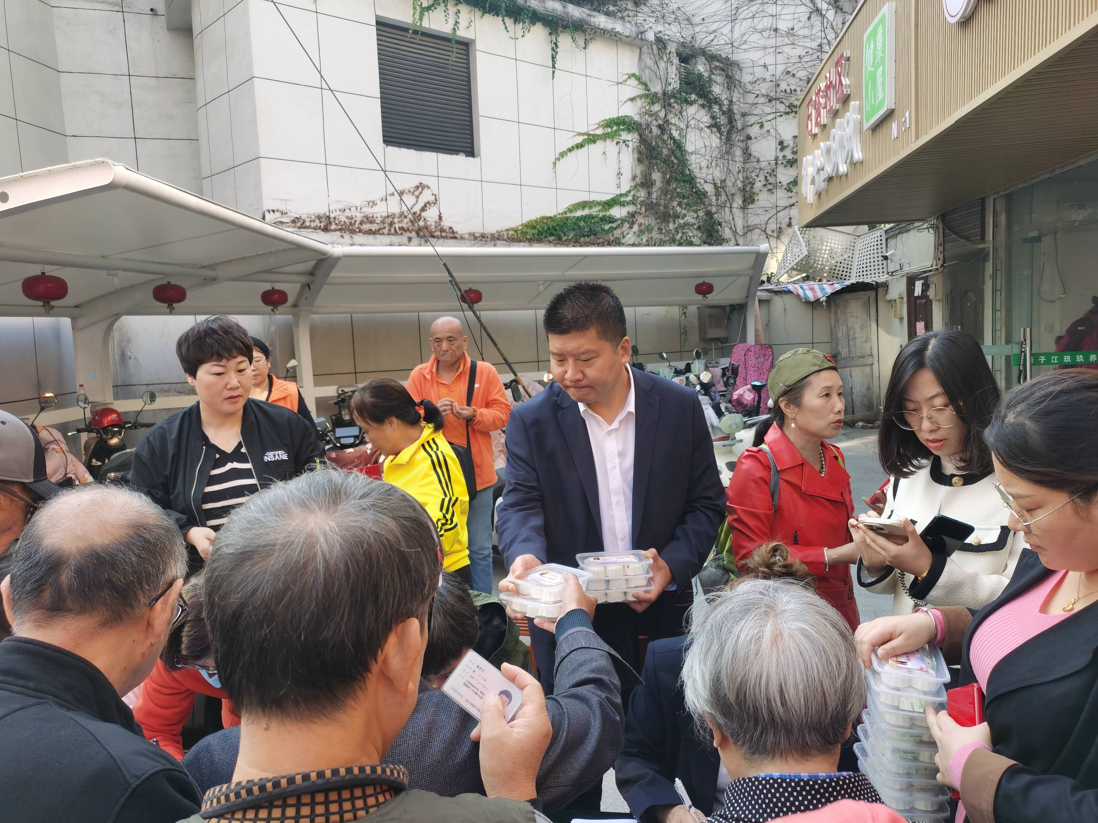 1698138598609325.jpg 00a09b9deea5ee25d6547fb0a199c8f(1).jpg