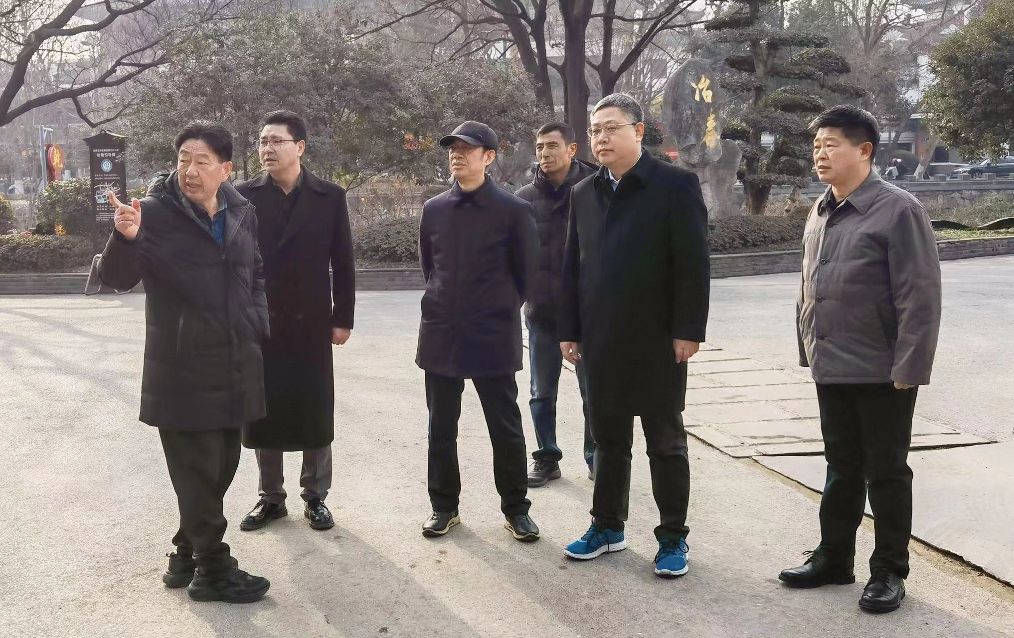 1704348485372190.jpg ea0b4b95ab9b10a6bfc741fb1781e33.jpg