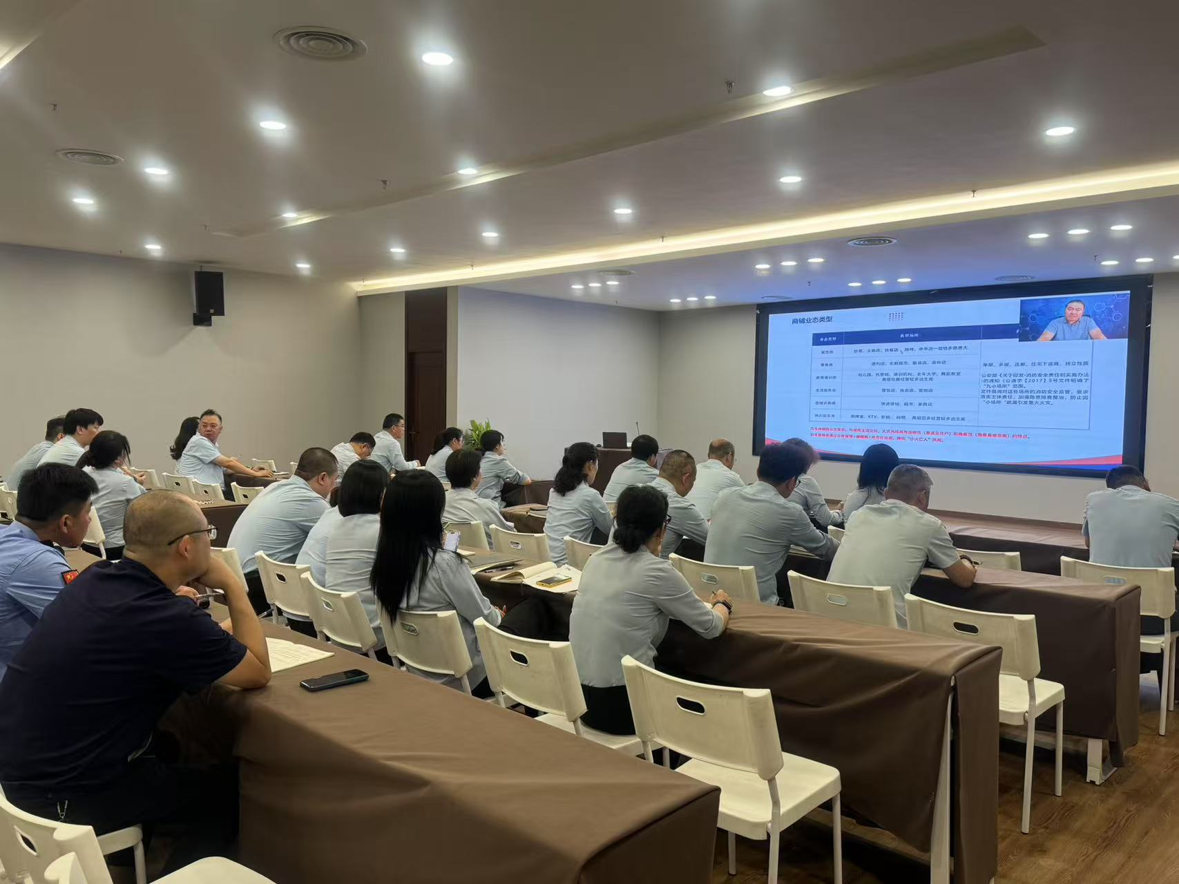 1751005800358350.jpg 53cbf85c911448f4d82b6a978b75d50.jpg