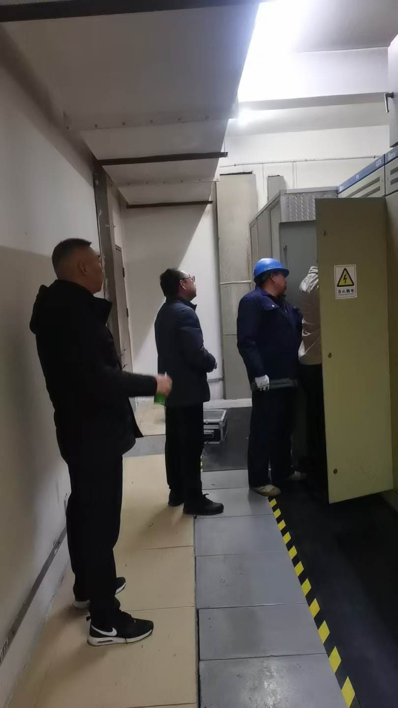 隱患排查守底線 暖心護航助經營.jpg