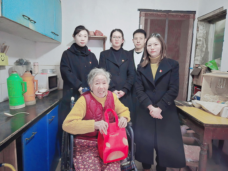 濃情臘八節(jié)，淮揚菜博物館暖心送關(guān)懷_看圖王.jpg