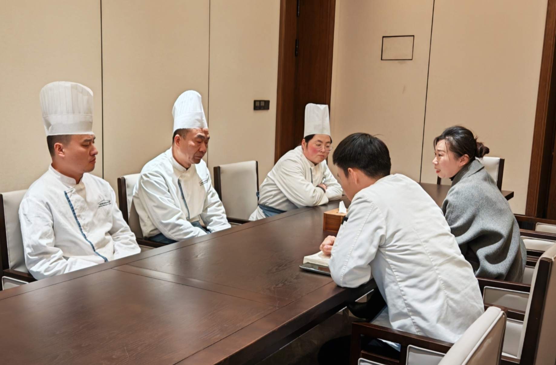 淮揚菜博物館開展外派人員廉潔談話.jpg