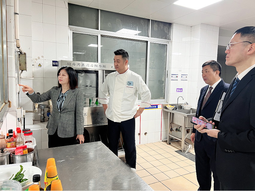 揚州花園國際大酒店開展元旦節(jié)前安全檢查_看圖王.jpg