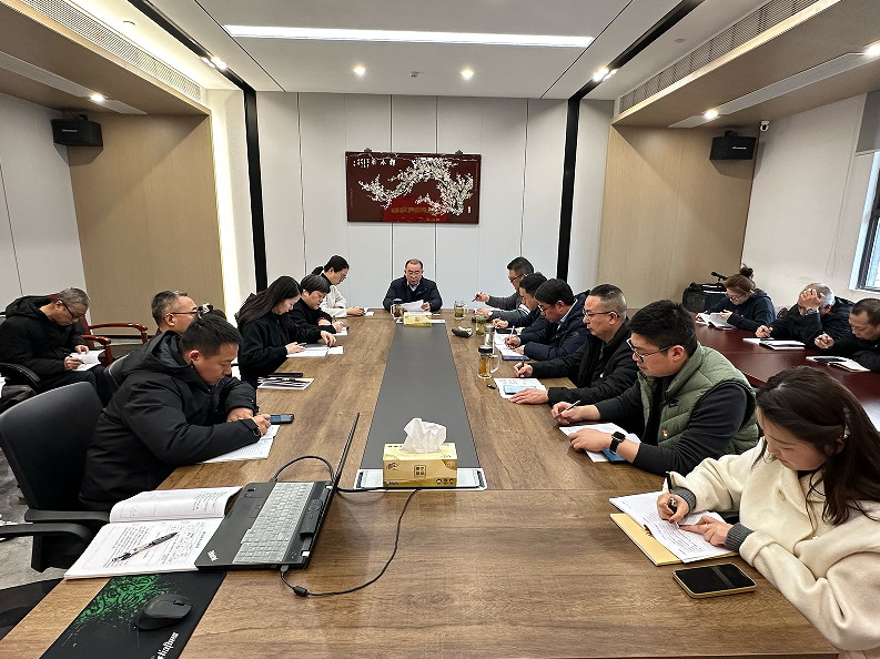 筑牢思想根基 汲取榜樣力量_看圖王.jpg